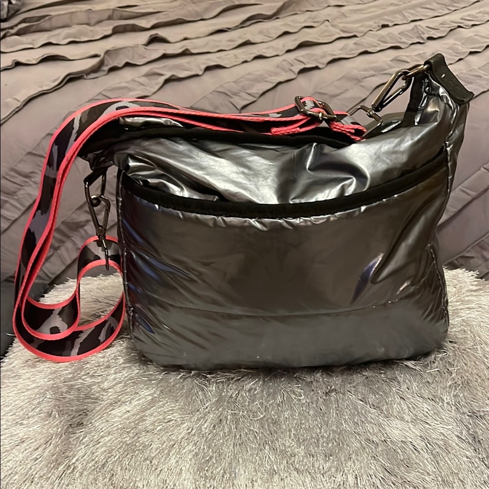 HAUTE SHORE Metallic Silver Shoulder Bag